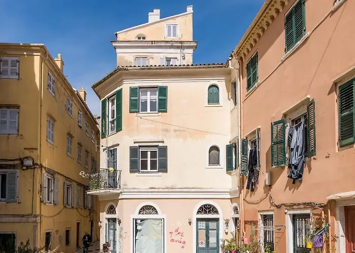 Joy\'S Martin In Corfu Old Town